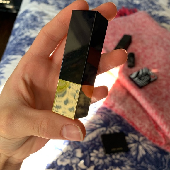 DESIGNER MAKEUP!!!! NARS AND ESTÉE LAUDER!!!! - Picture 4 of 7